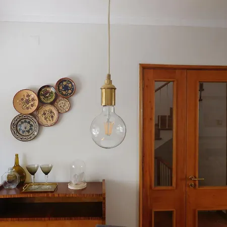 Family House With Garage Вила-Нова-ди-Гая